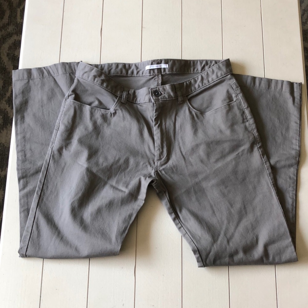 Calvin Klein men’s jeans. 32W x 30L. Like new